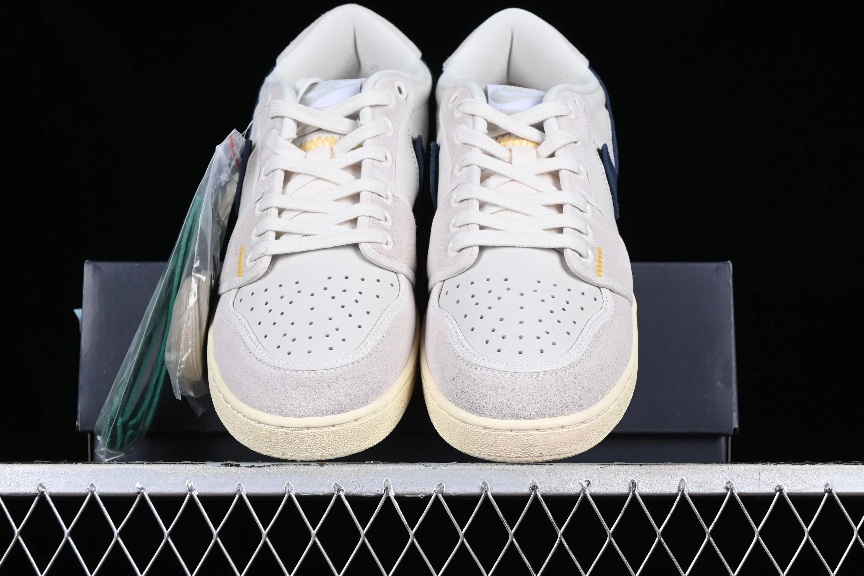 All categories Air Jordan Jordan series basketball shoes Air Jordan 1 Low Y version Uion LA x Air Jordan AJ1 KO Low joint white and gray low-top retro basketball shoes DZ4864-100